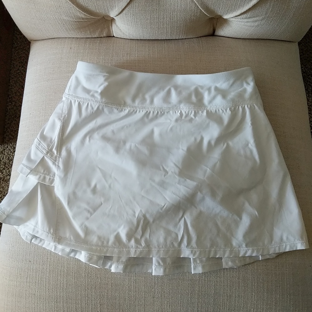 Ivivva Lululemon girls set the pave skirt white